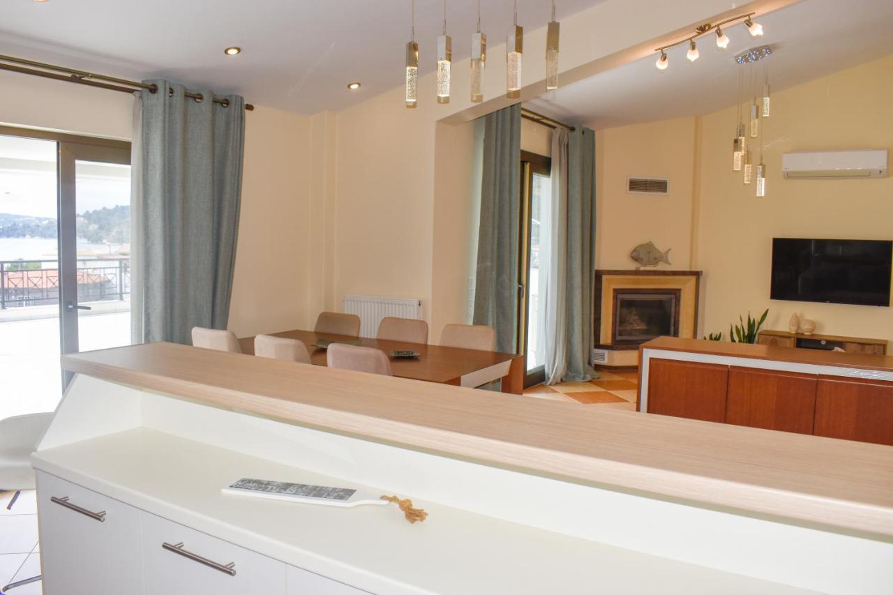 Apartamento Zoe'S Flat Megali Ammos Skiathos Exterior foto