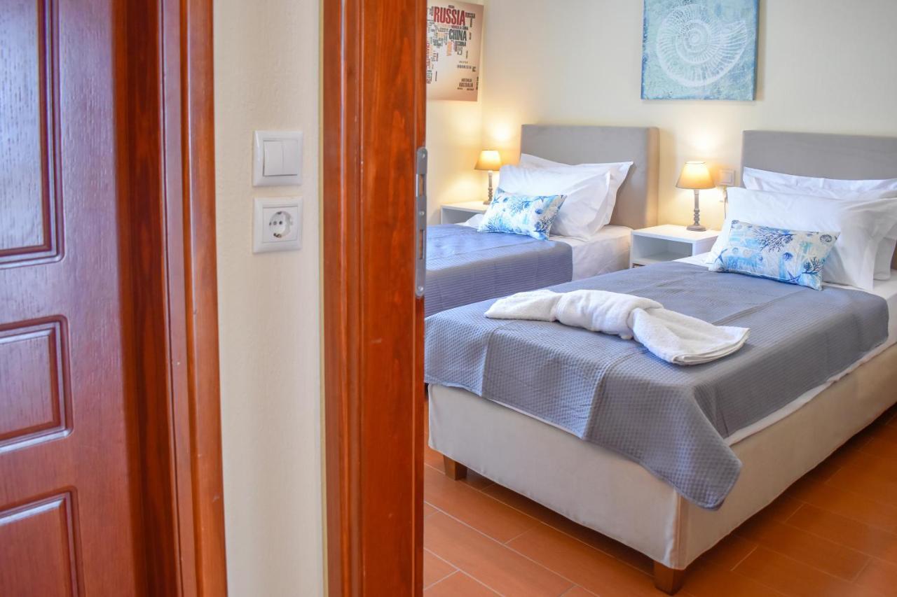 Apartamento Zoe'S Flat Megali Ammos Skiathos Exterior foto