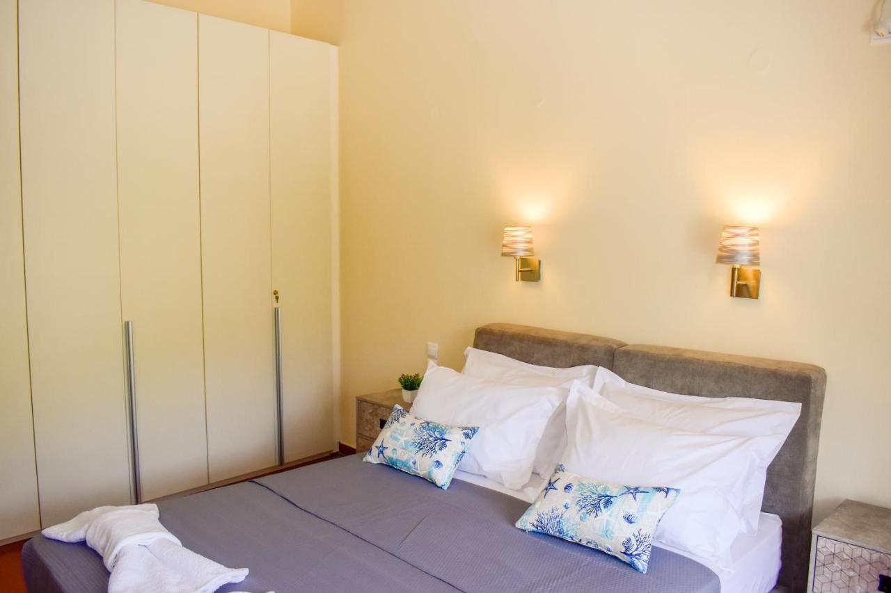 Apartamento Zoe'S Flat Megali Ammos Skiathos Exterior foto