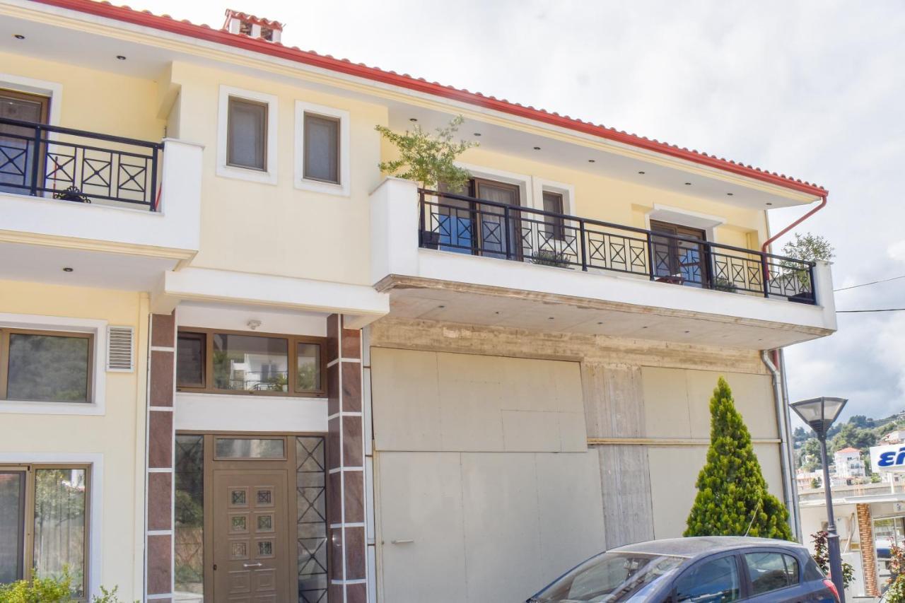 Apartamento Zoe'S Flat Megali Ammos Skiathos Exterior foto
